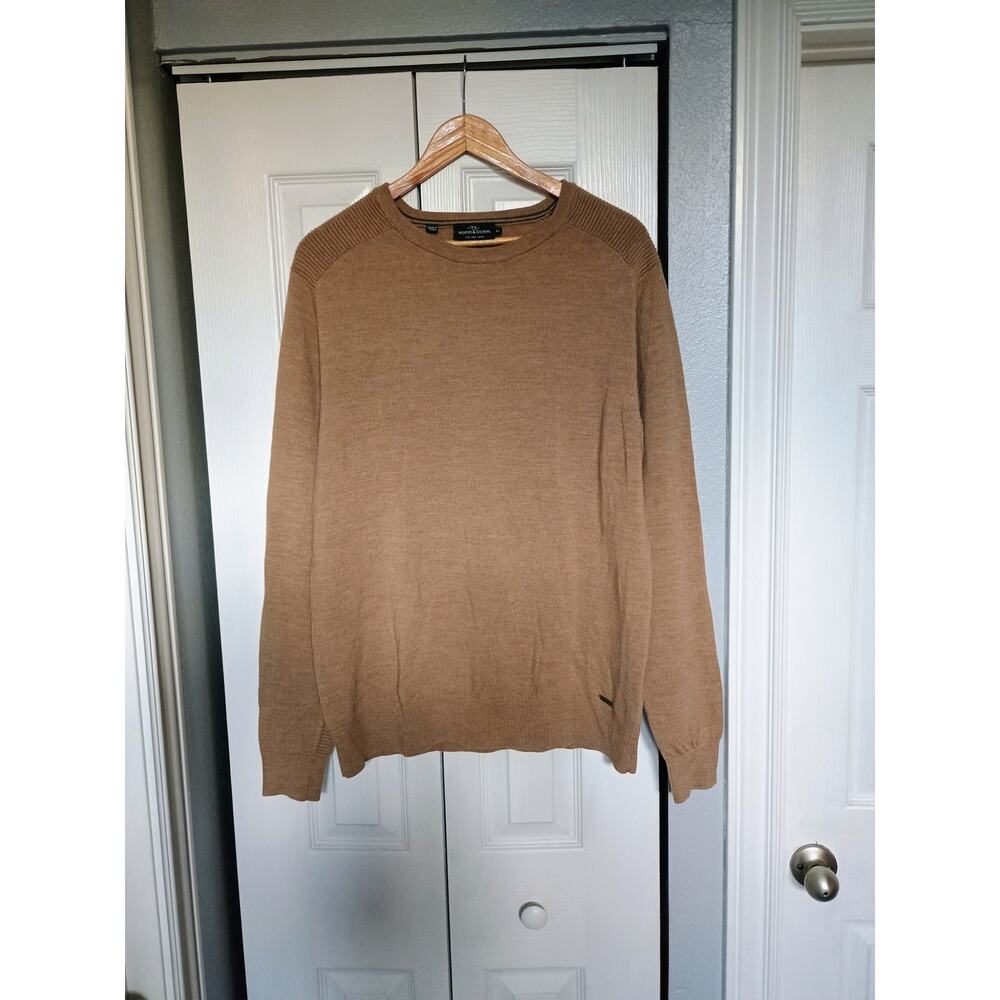 RODD & GUNN neutral Tan 100% Merino Wool old money quiet luxury Crewneck staple